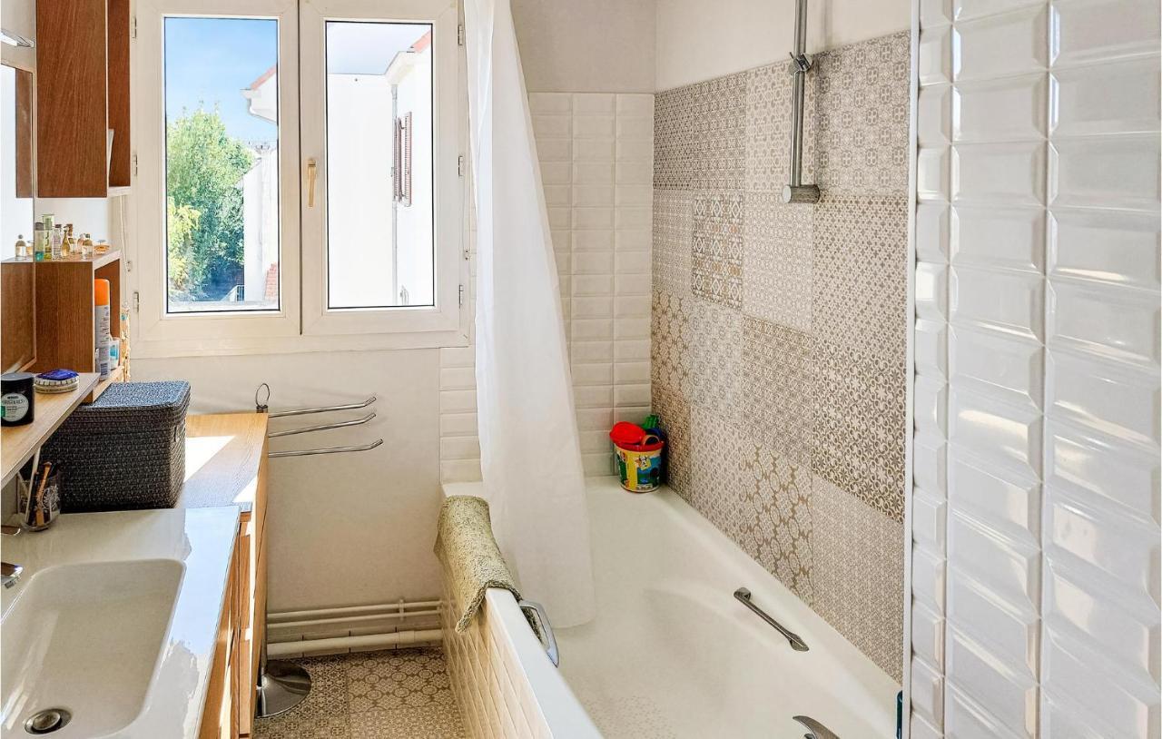 Awesome Apartment In Triel-Sur-Seine With Kitchen Kültér fotó